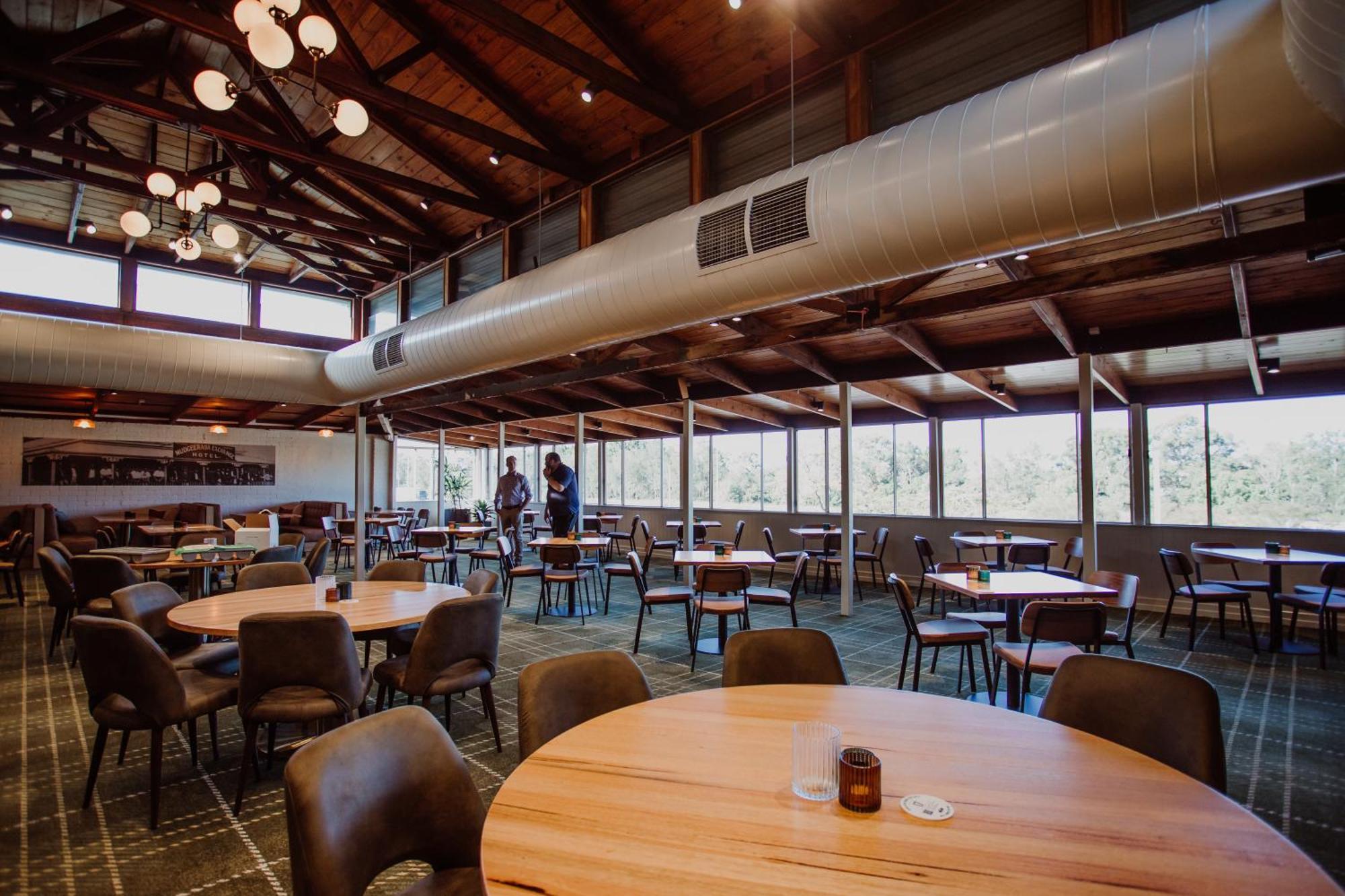Wallaby Hotel Mudgeeraba Bagian luar foto