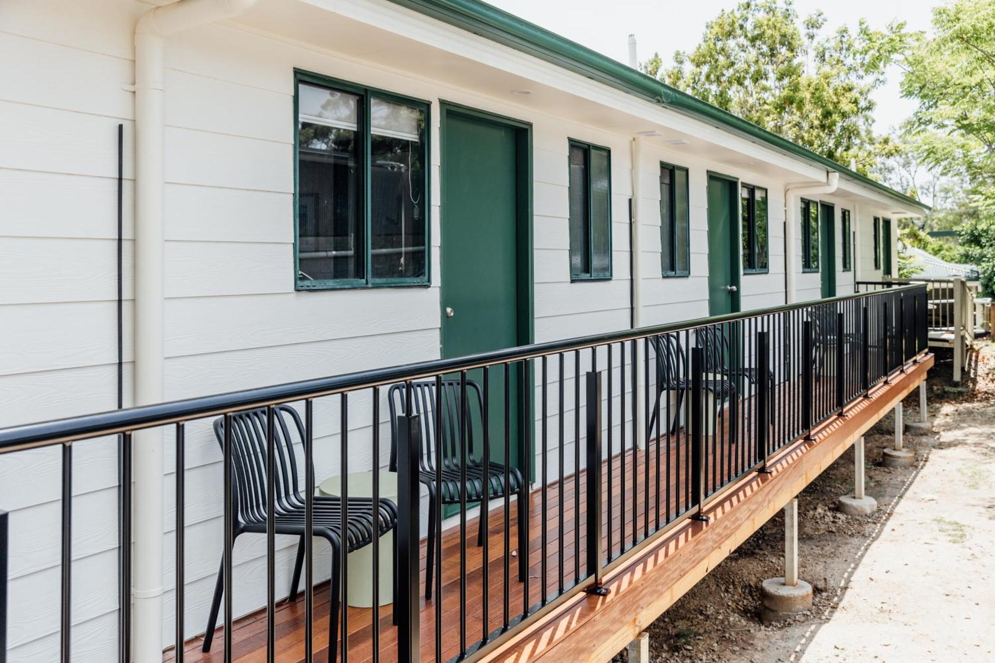 Wallaby Hotel Mudgeeraba Bagian luar foto